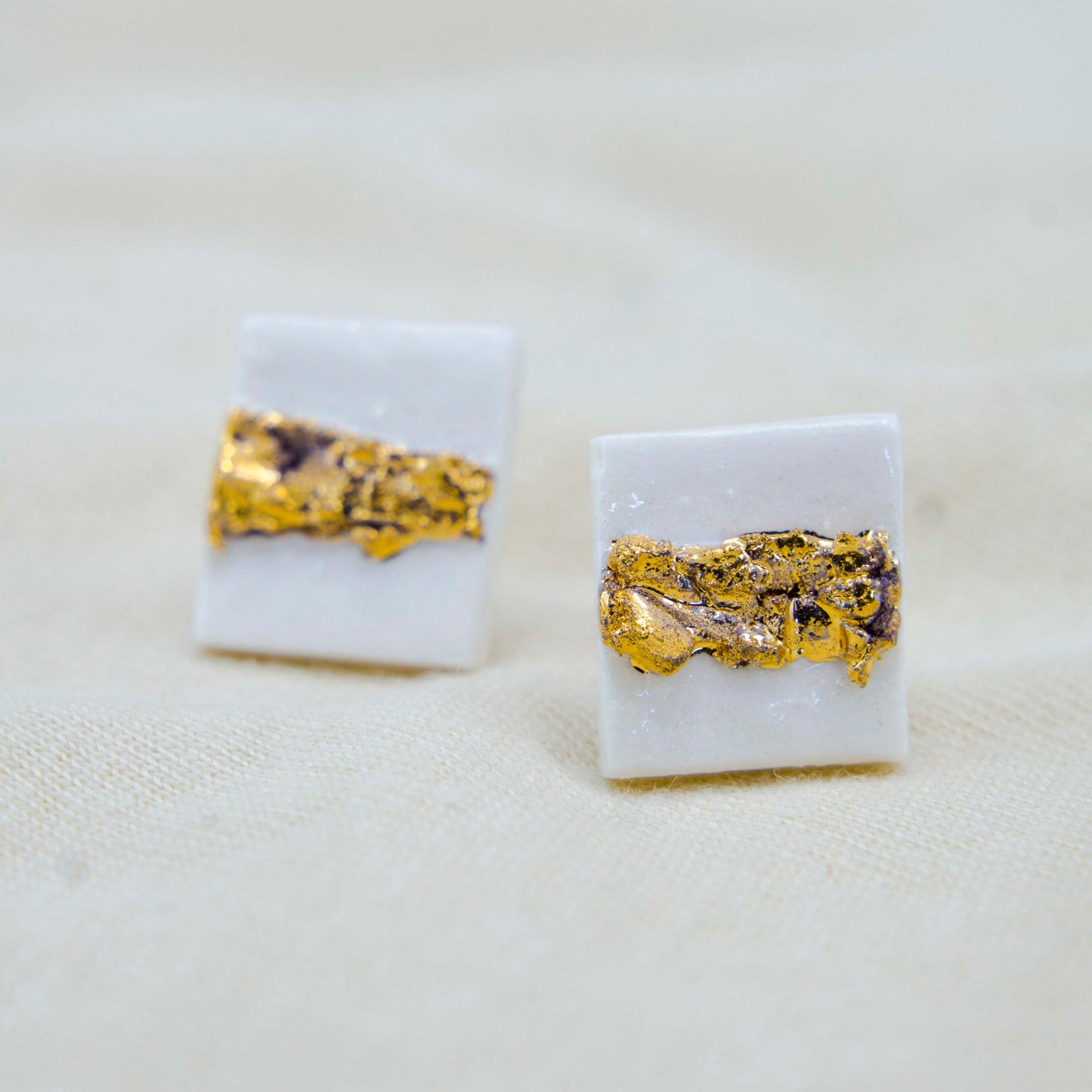 "GOLDEN GLACIER" PORCELAIN STUD EARRINGS