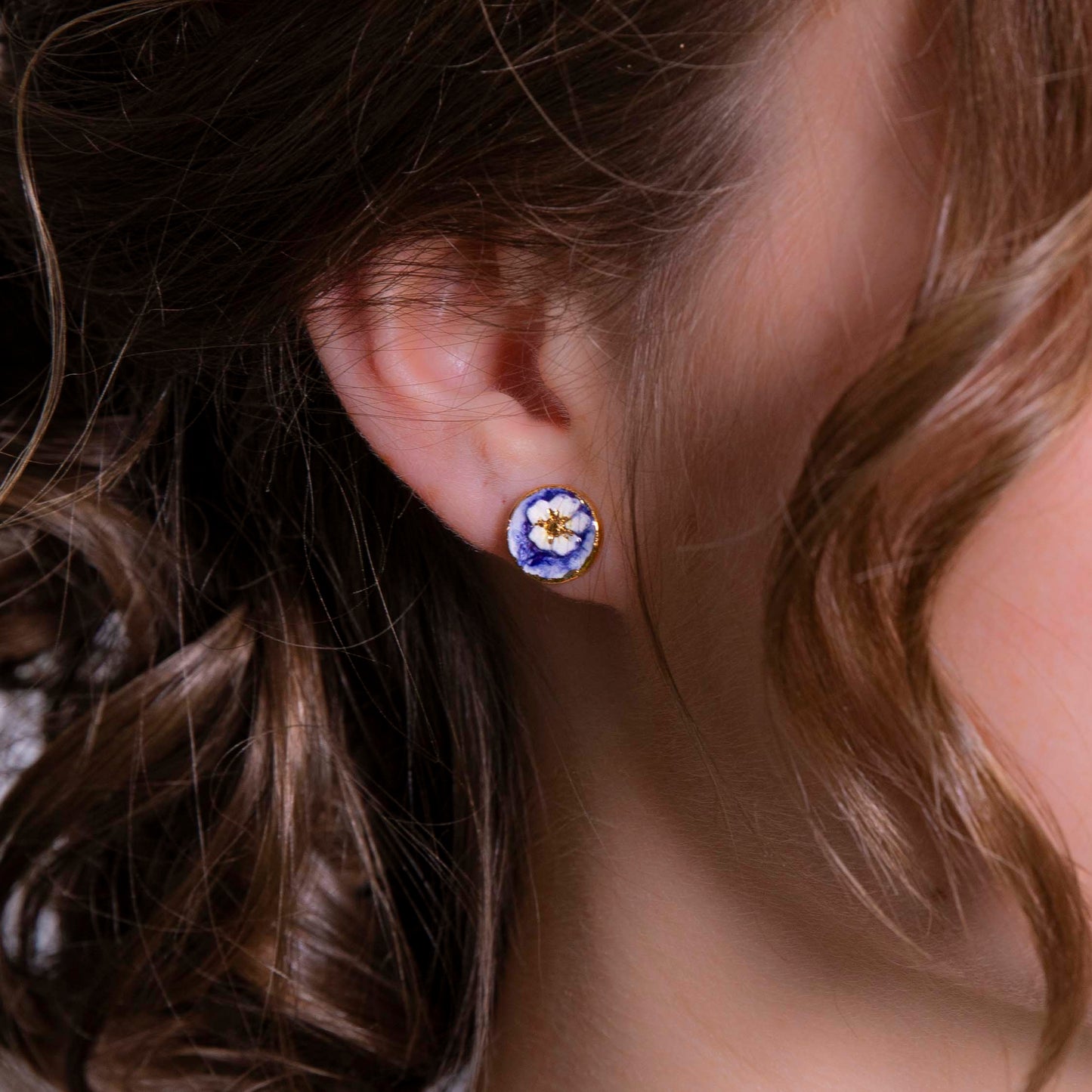 "WHITE BLOOM IN BLUE" PORCELAIN STUD EARRINGS