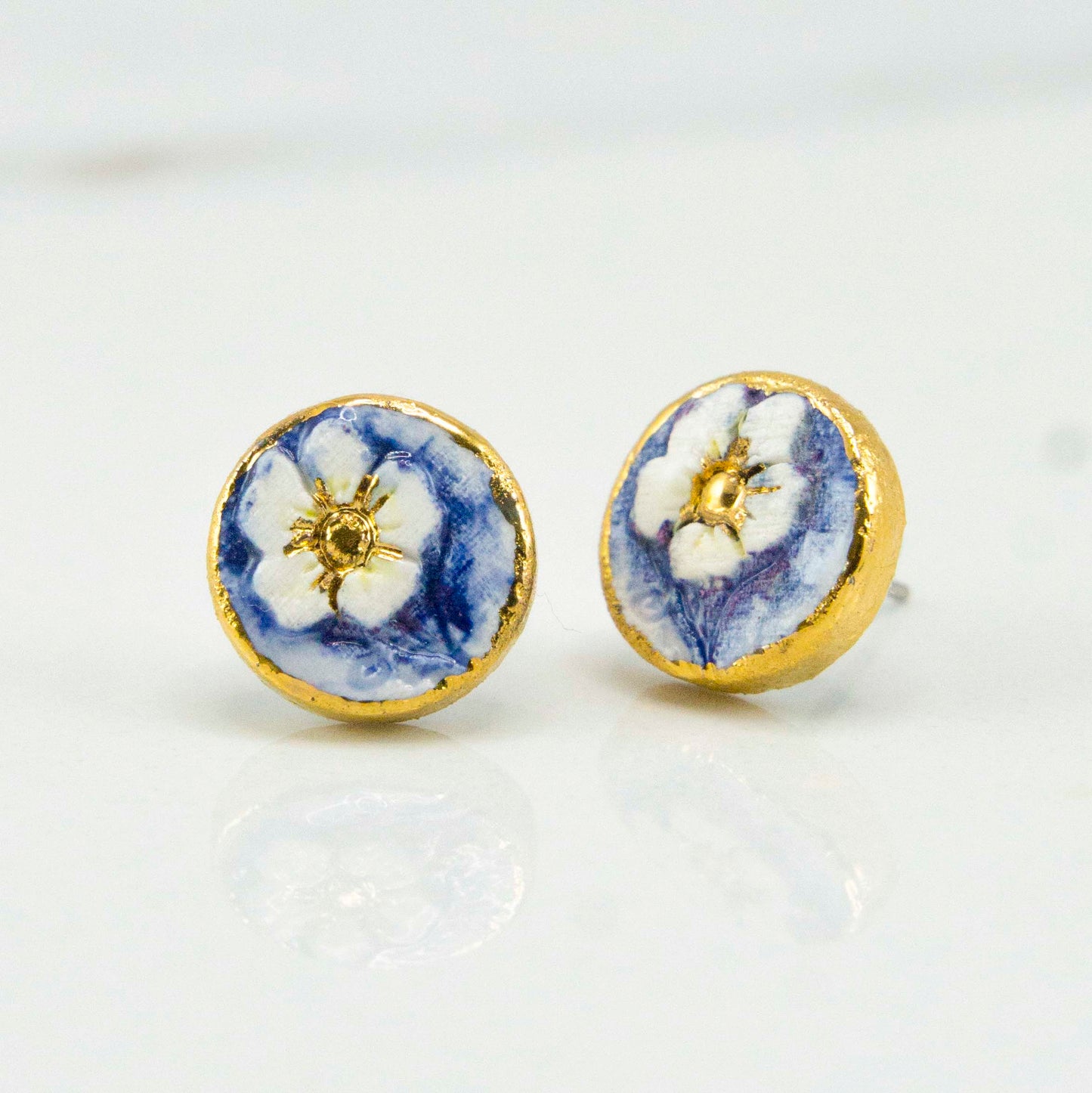 "WHITE BLOOM IN BLUE" PORCELAIN STUD EARRINGS