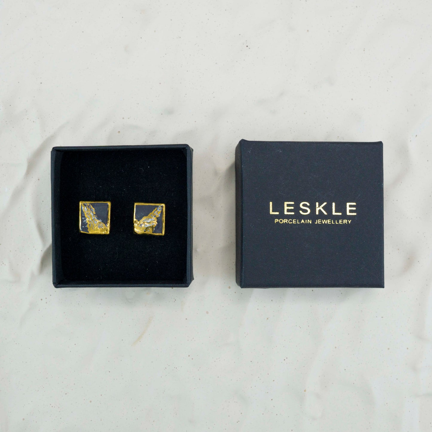 PORCELÁNOVÉ NÁUŠNICE "NOIR AURUM"