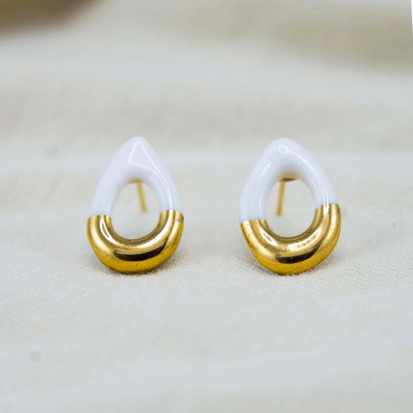"GOLDEN TEARDROPS" PORCELAIN STUD EARRINGS