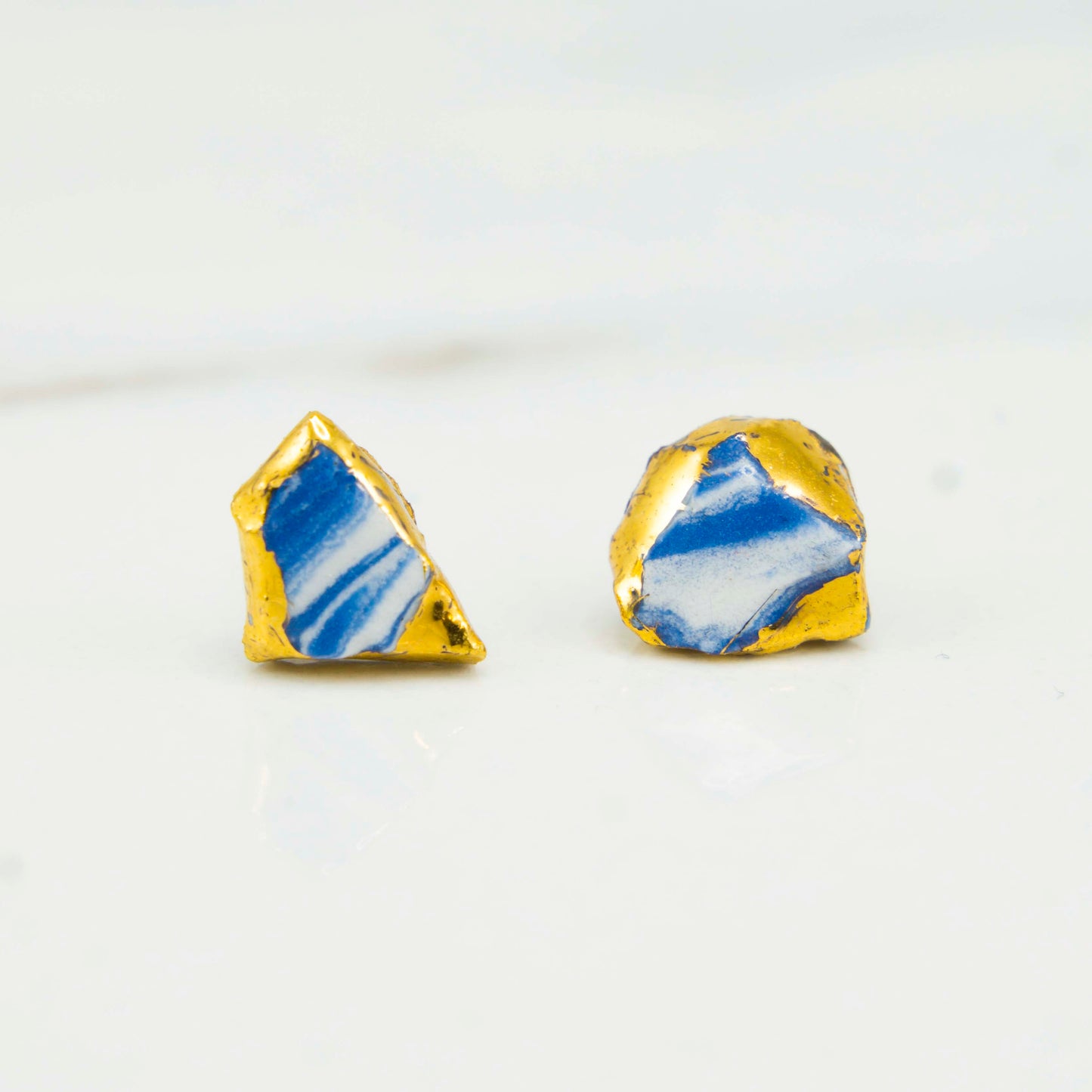 "MARBLE FRAGMENT" PORCELAIN STUD EARRINGS